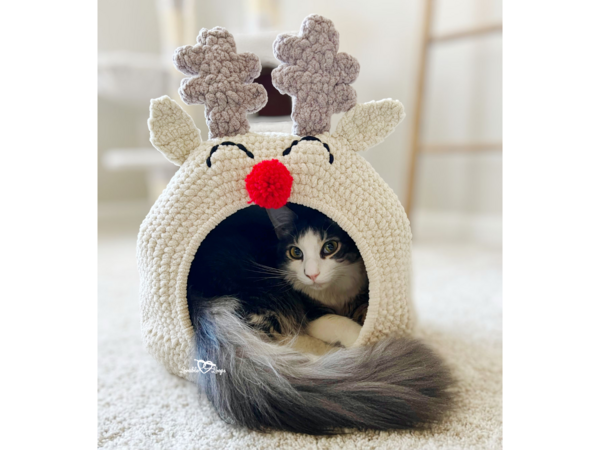 Christmas Reindeer Cat Pod Bed