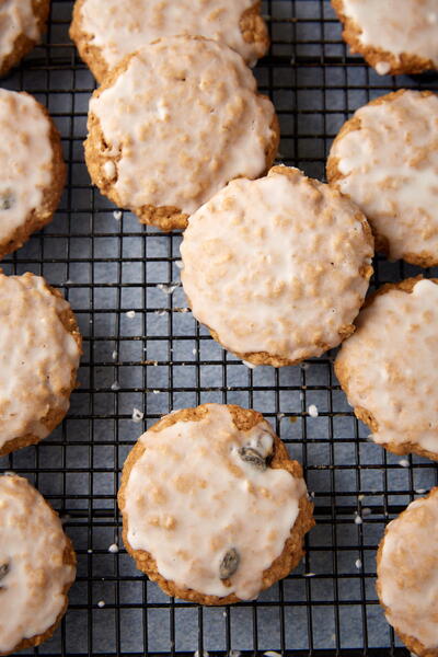 Iced Oatmeal Cookies