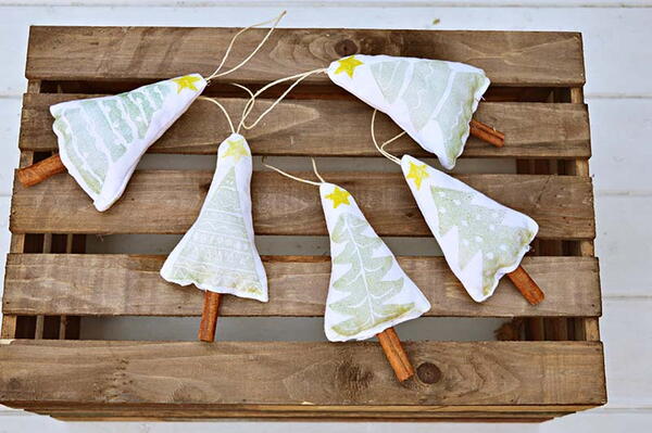 Cinnamon Scented Christmas Tree Ornaments