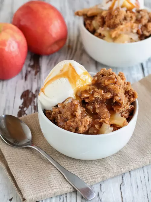 Easy Caramel Apple Dump Cake