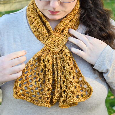 One Skein Keyhole Scarf