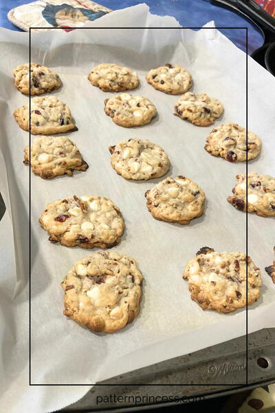 Homemade Cranberry Pecan Cookies: A Chewy, Festive Treat