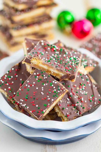 Christmas Ritz Cracker Toffee