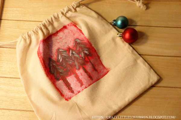 Upcycle A Fabric Pouch For The Holidays