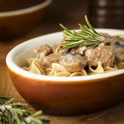 Slow Cooker Beef Stroganoff 