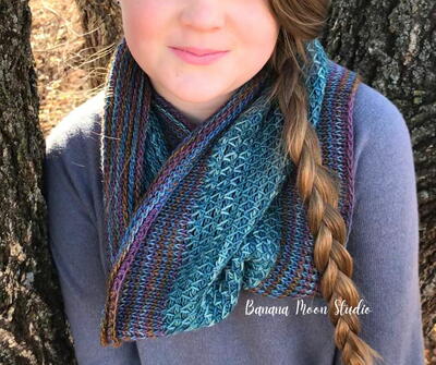 Iridescent Cowl