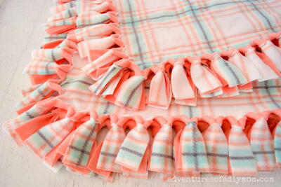 How To Make A No Sew Fleece Blanket Without Knots