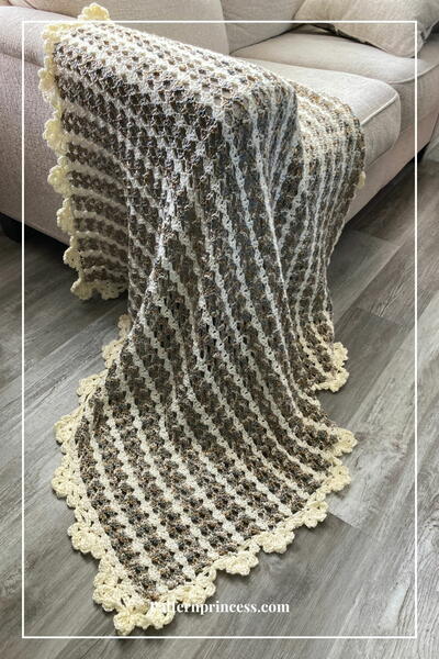 Timeless Elegance Crochet Blanket With Daisy Scalloped Border