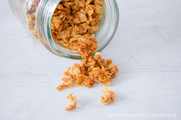 Simple Homemade Granola