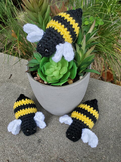 Busy Bee Amigurumi Toy | FaveCrafts.com