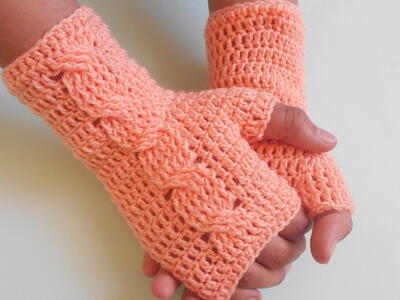 Free Pattern Crochet Cable Gloves