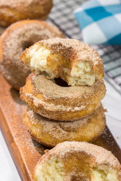 Baked Cinnamon Sugar Doughnuts