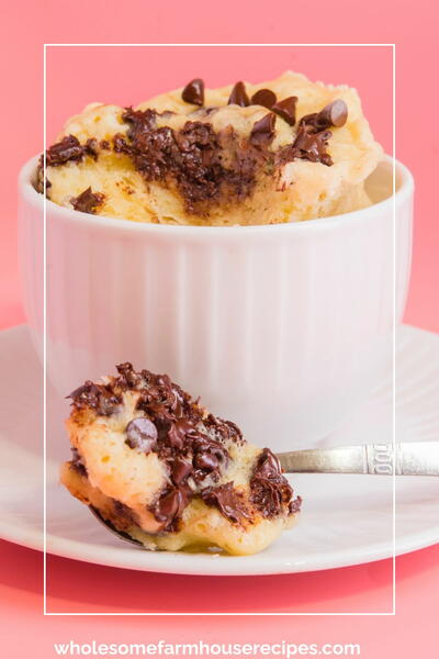 Microwave Vanilla Mug Cake: Satisfy Your Sweet Tooth