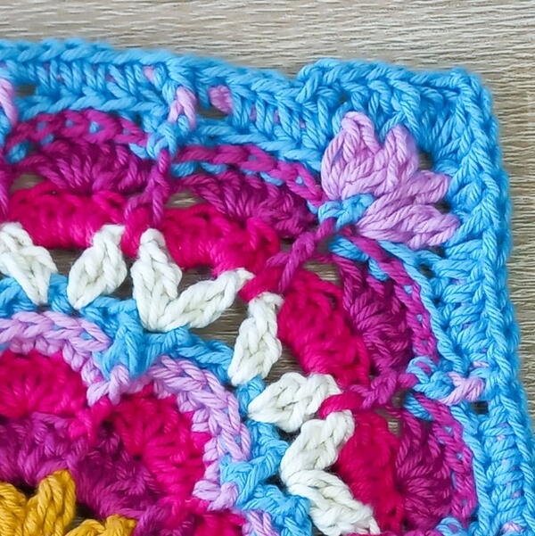 Twisted Crazy Daisy Large Crochet Square