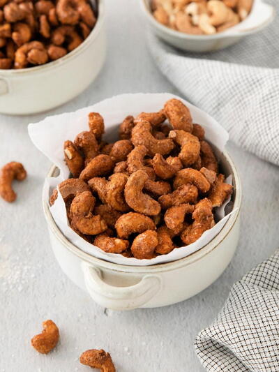 Easy Homemade Candied Cashews