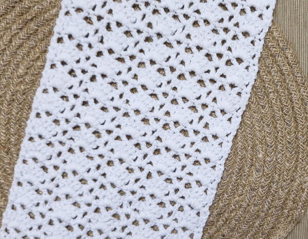 Easy Vintage Crochet Table Runner