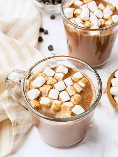 Quick Homemade Vegan Hot Chocolate