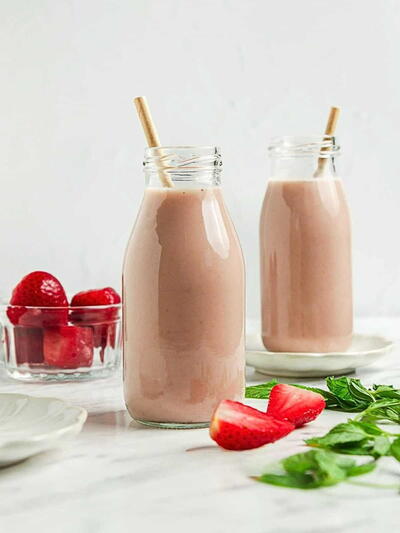 Easy Strawberry Almond Milk Recipe