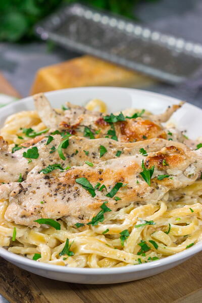 Fettuccine Alfredo