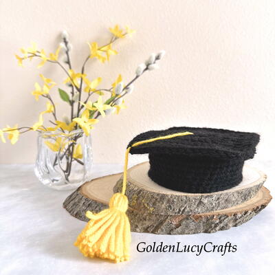 Crochet Graduation Cap, Mortarboard
