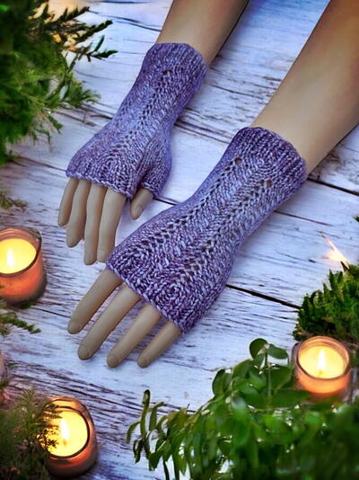 Zigzag Elegance – Free Fingerless Gloves Knitting Pattern