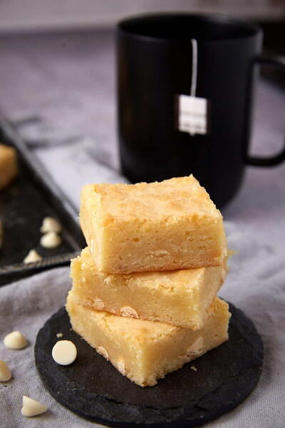 One-bowl Fudgy White Chocolate Brownies