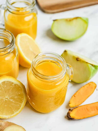 5-minute Ginger Turmeric Shot 