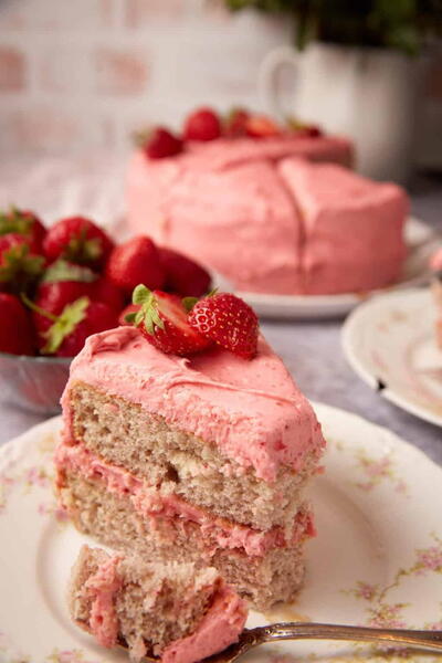 Strawberry Cake With Strawberry Cream Cheese Frosting