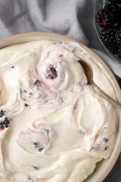 Blackberry Cream Cheese Frosting With Fresh Blackberries