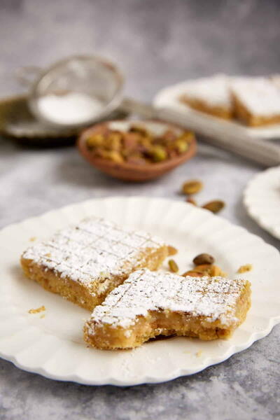 Pistachio Lemon Shortbread Bars