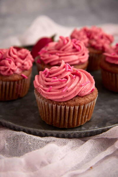Strawberry Filled Cupcakes With Cream Cheese Frosting