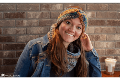 The Easiest Crochet Cowl