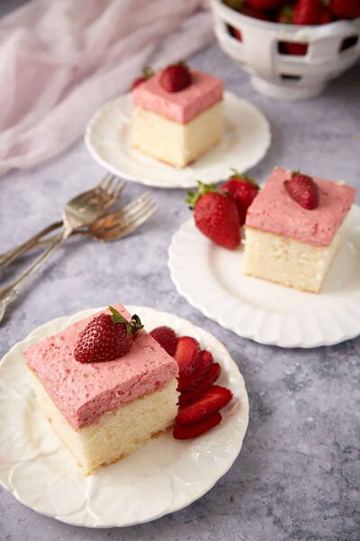 Light And Airy Strawberry Mousse Cake