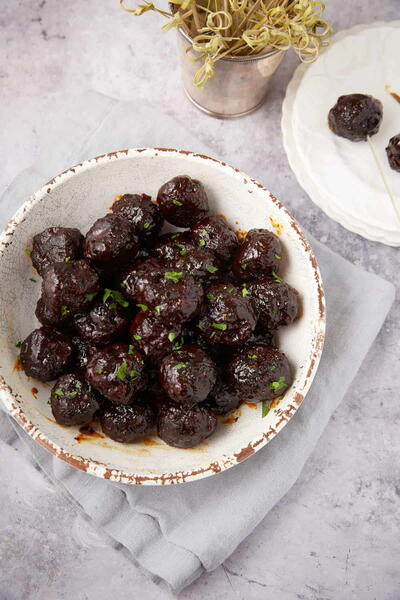 Slow Cooker Meatballs In Bbq Sauce With Grape Jelly