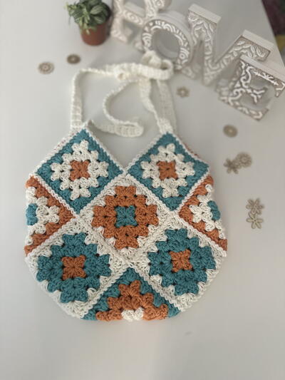 Coastal Granny Square Bag