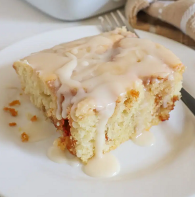 Cinnamon Roll Cake 
