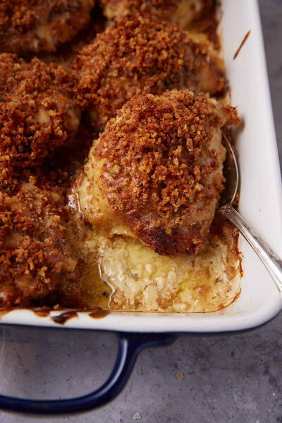Crispy Oven Baked Chicken Thighs With Cream Sauce