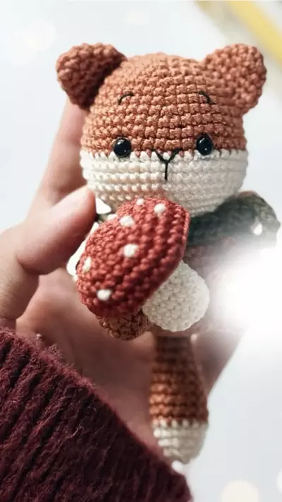 Craft Your Own Foxy Friend: A Free Amigurumi Crochet Pattern