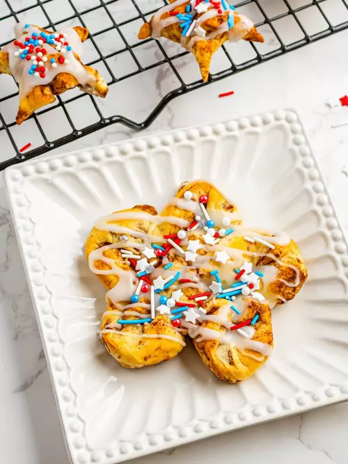 Star Shaped Pillsbury Cinnamon Rolls