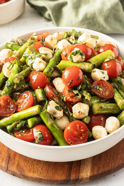 Grilled Asparagus And Tomato Salad