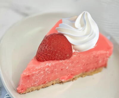 No Bake Strawberry Cheesecake