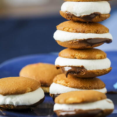 Microwave S’mores With Vanilla Wafers
