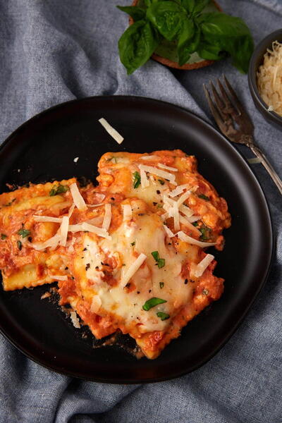 Baked Ravioli With Creamy Pasta Sauce