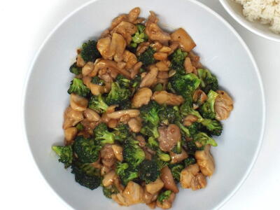 Chinese Chicken And Broccoli With Brown Sauce