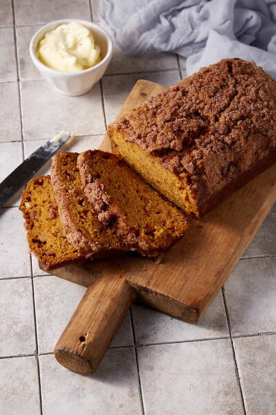 Pumpkin Apple Bread With Crumb Topping (no Mixer Needed!)