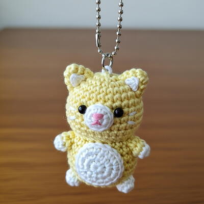  Calico Cat Keychain Amigurumi 