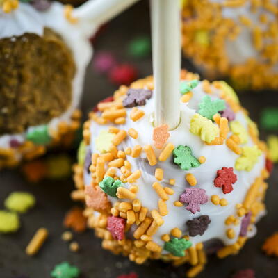 Easy Pumpkin Cake Pops (using Cake Mix)