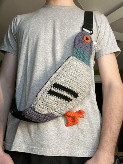 Crochet A Cozy Pigeon Purse: A Free Whimsical Crossbody Bag Pattern