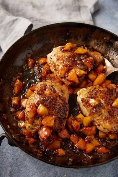 Chicken And Peaches In One Pan