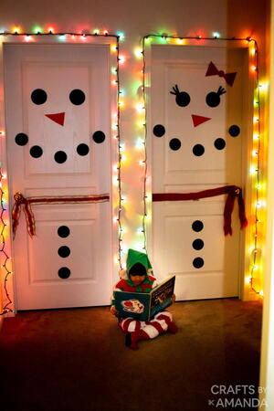 Friendly Snowman Door Decoration